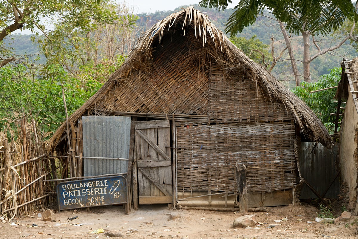 GoodNews Hyderabad Couple Braves All Odds to Make Bamboo Houses!